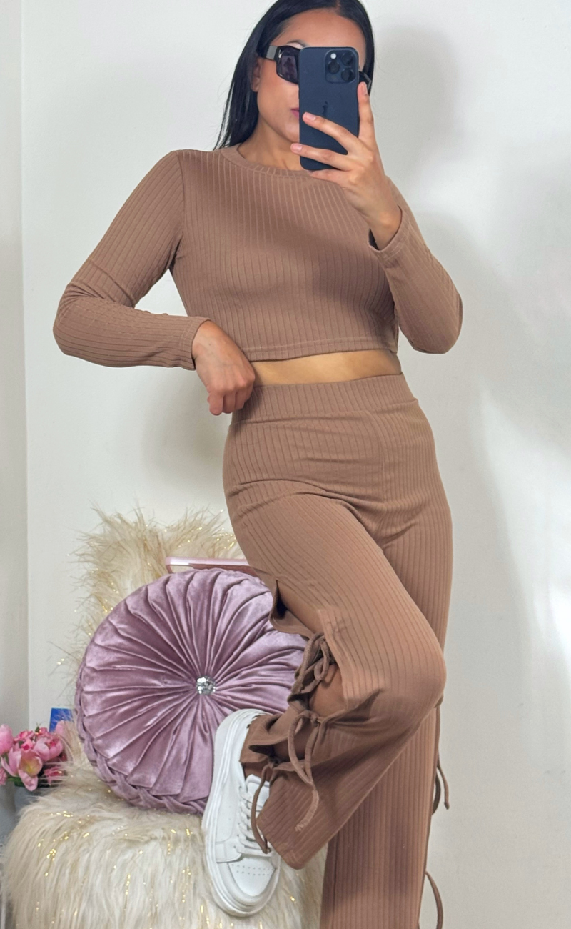 Set deportivo en rib elástico – comfy, moderno