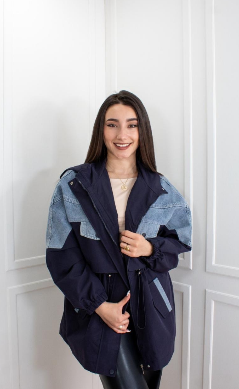 Chaqueta tipo parka efecto doble prenda en jean y dril