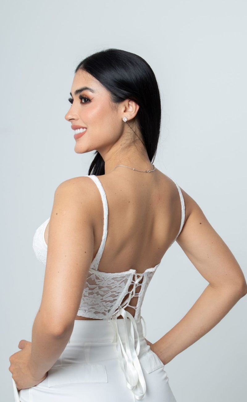 Corsé en blonda de alta calidad -Blanco