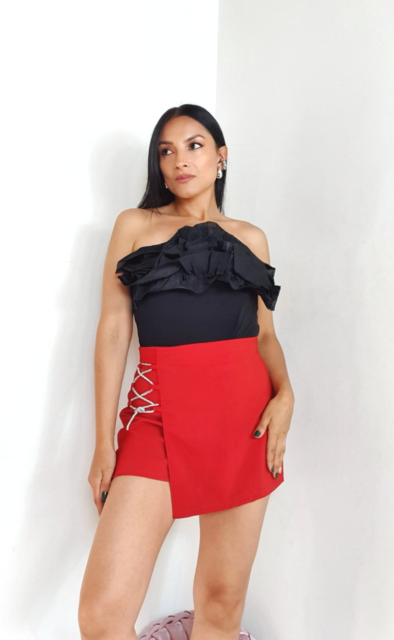 Falda short en escuba licrada