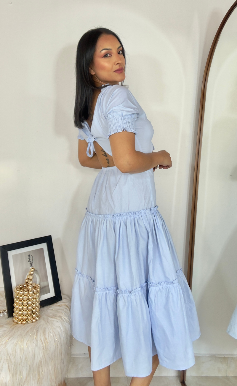 Vestido midi azul claro – fresco y ajustable talla única