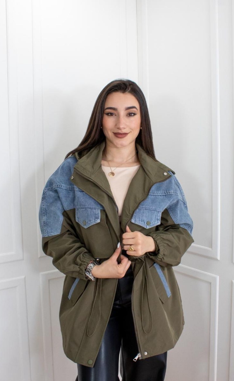 Chaqueta tipo parka efecto doble prenda en jean y dril