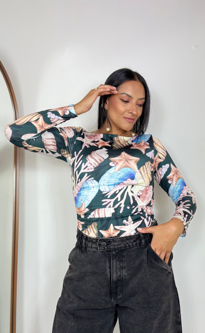 Body en licra Amorella con recogidos laterales – “Ocean”