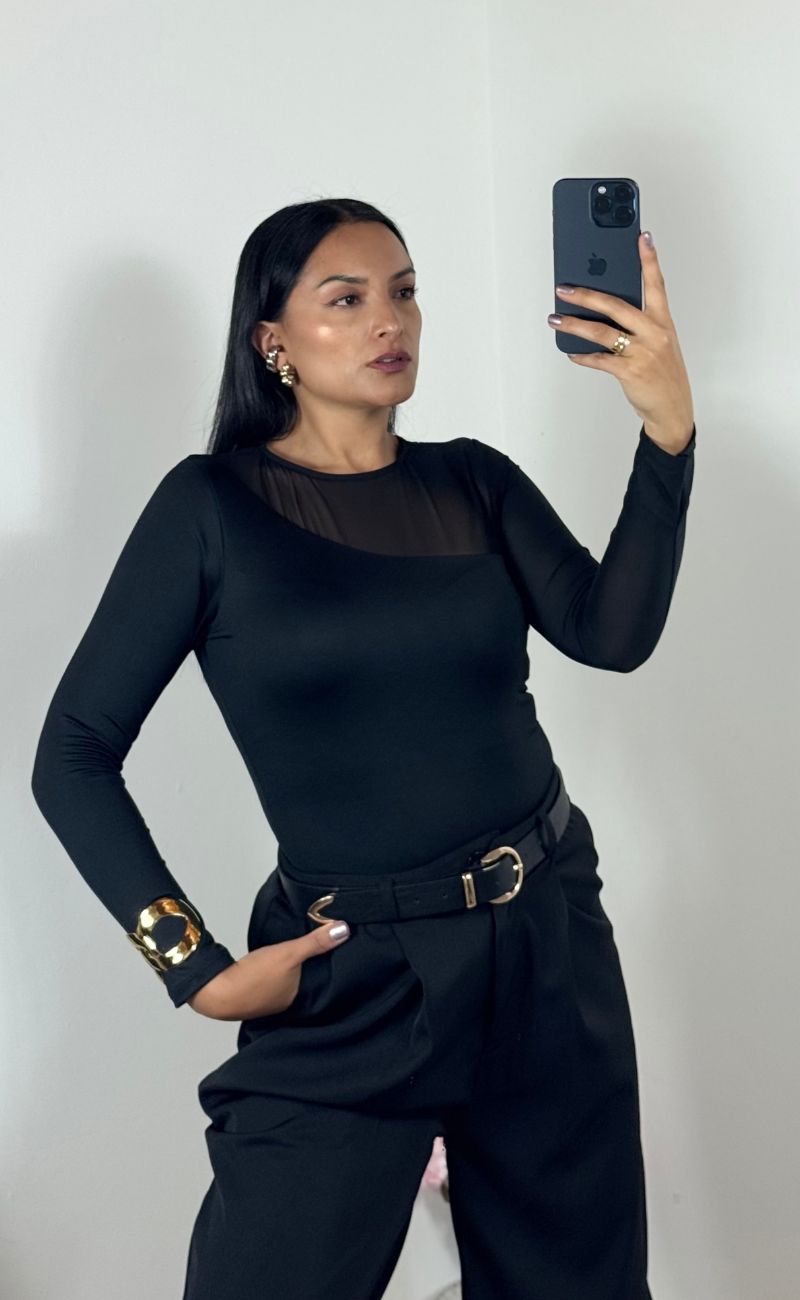 Body asimétrico en licra amorella con transparencias