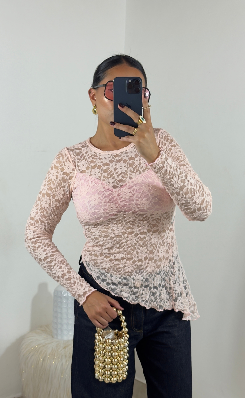 Blusa Blonda Licrada con Corte Asimétrico