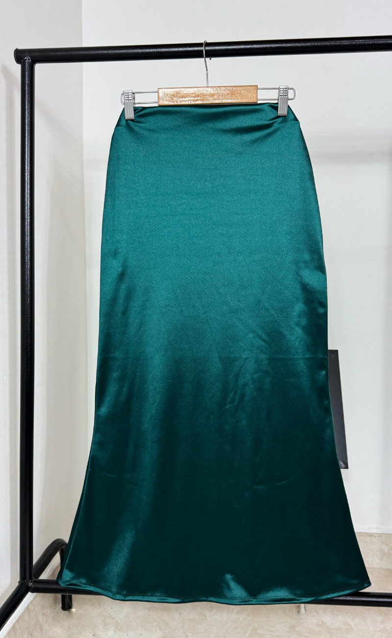 Falda licra satinada